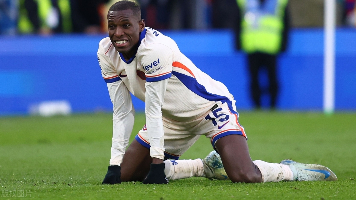  社区盾赛程吃紧，巴西国家队赛前单刀错失，目标明确，训练强度显著提升