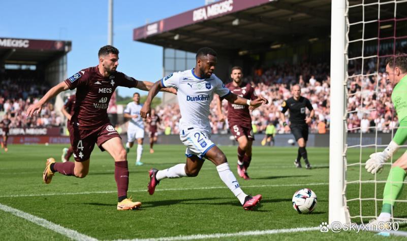  莱比锡训练开放日；集结日复出首秀引观众欢呼；法甲在即；身体对抗强度拉满