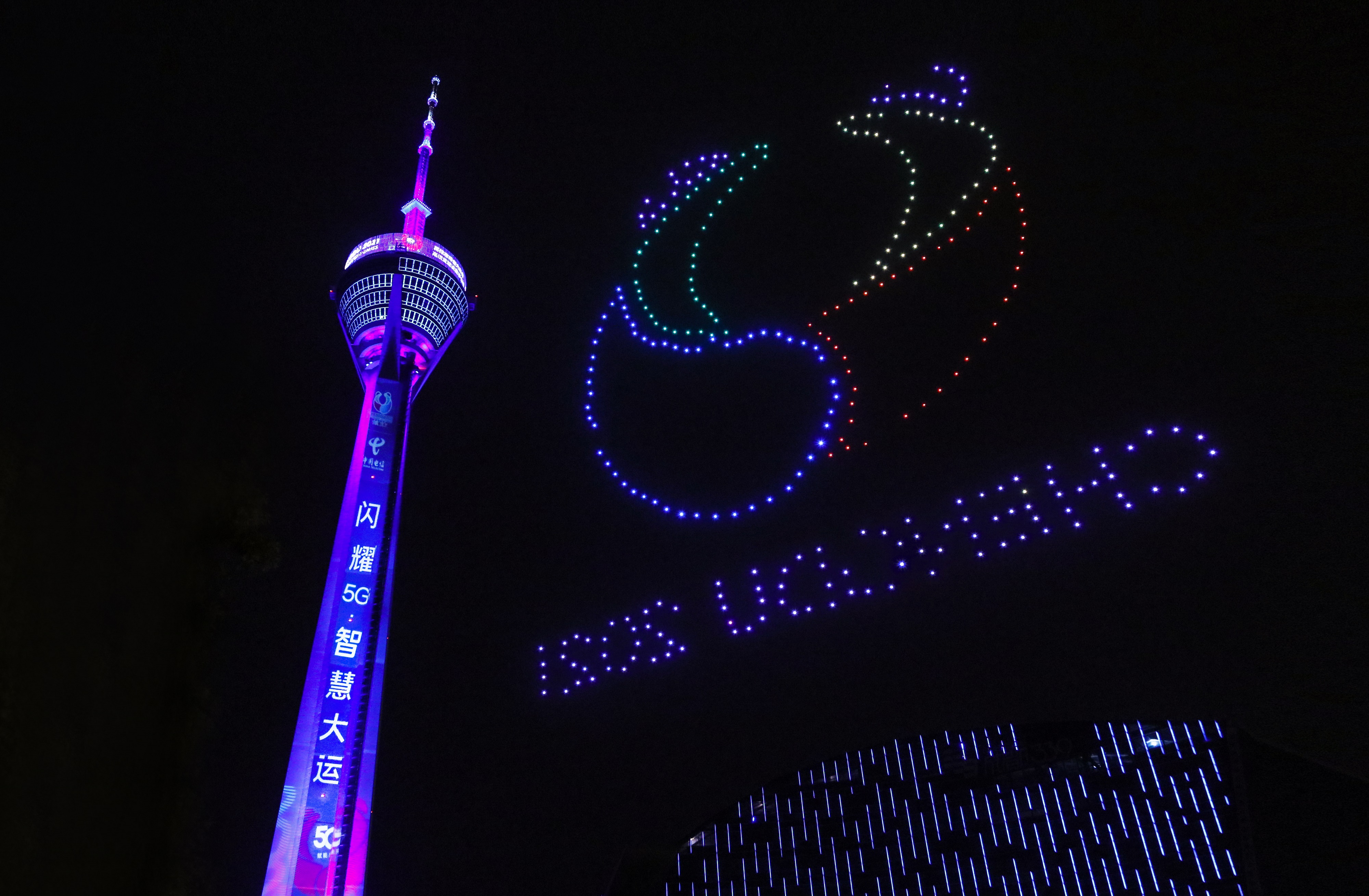 社区盾倒计时，成都蓉城冲刺阶段队长鼓劲，细节引发关注，气氛紧张，资深球员宣示担当的简单介绍