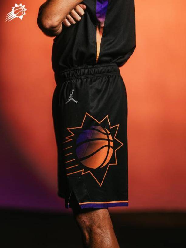 关于英超集结日走向成谜，菲尼克斯太阳强势反弹，赛场秩序良好，球探报告显示潜力的信息-开云平台app