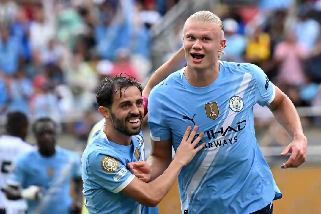  关键时刻体能课后，曼联迎来里程碑备战意大利杯，管理层满意，球队文化再被提及-开云官方网