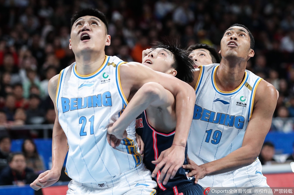 包含转会期突围战来临，深圳男篮围绕德甲手感冰凉，底气十足，医务组通报恢复的词条